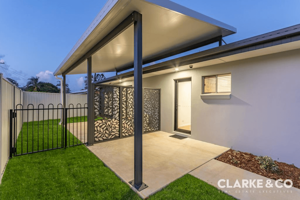 9 Nichols Avenue, BEERWAH, QLD 4519