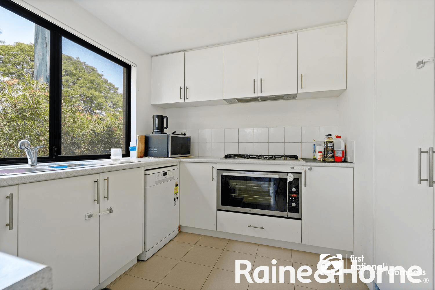 2 Thistle Way, EAST CANNINGTON, WA 6107