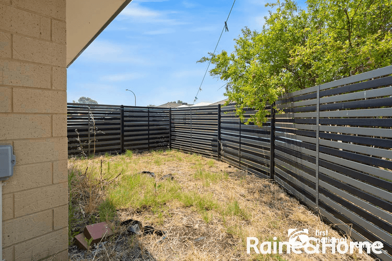 2 Thistle Way, EAST CANNINGTON, WA 6107