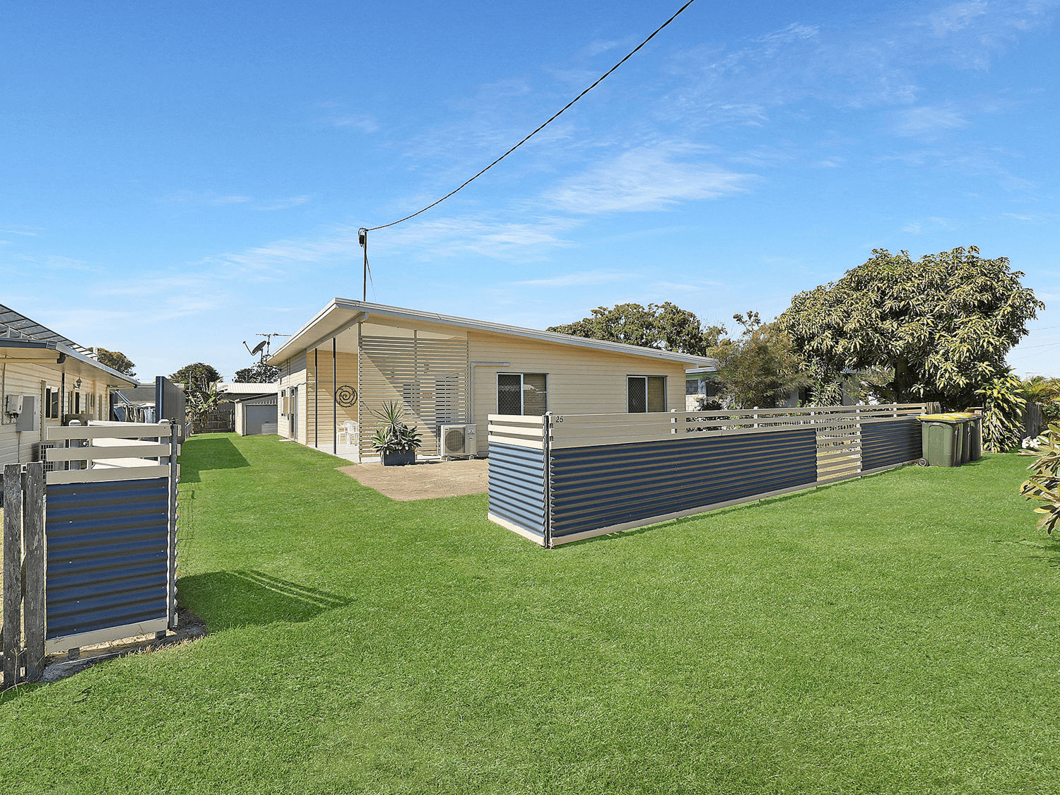 25 Horrie Twiner Street, KEPPEL SANDS, QLD 4702