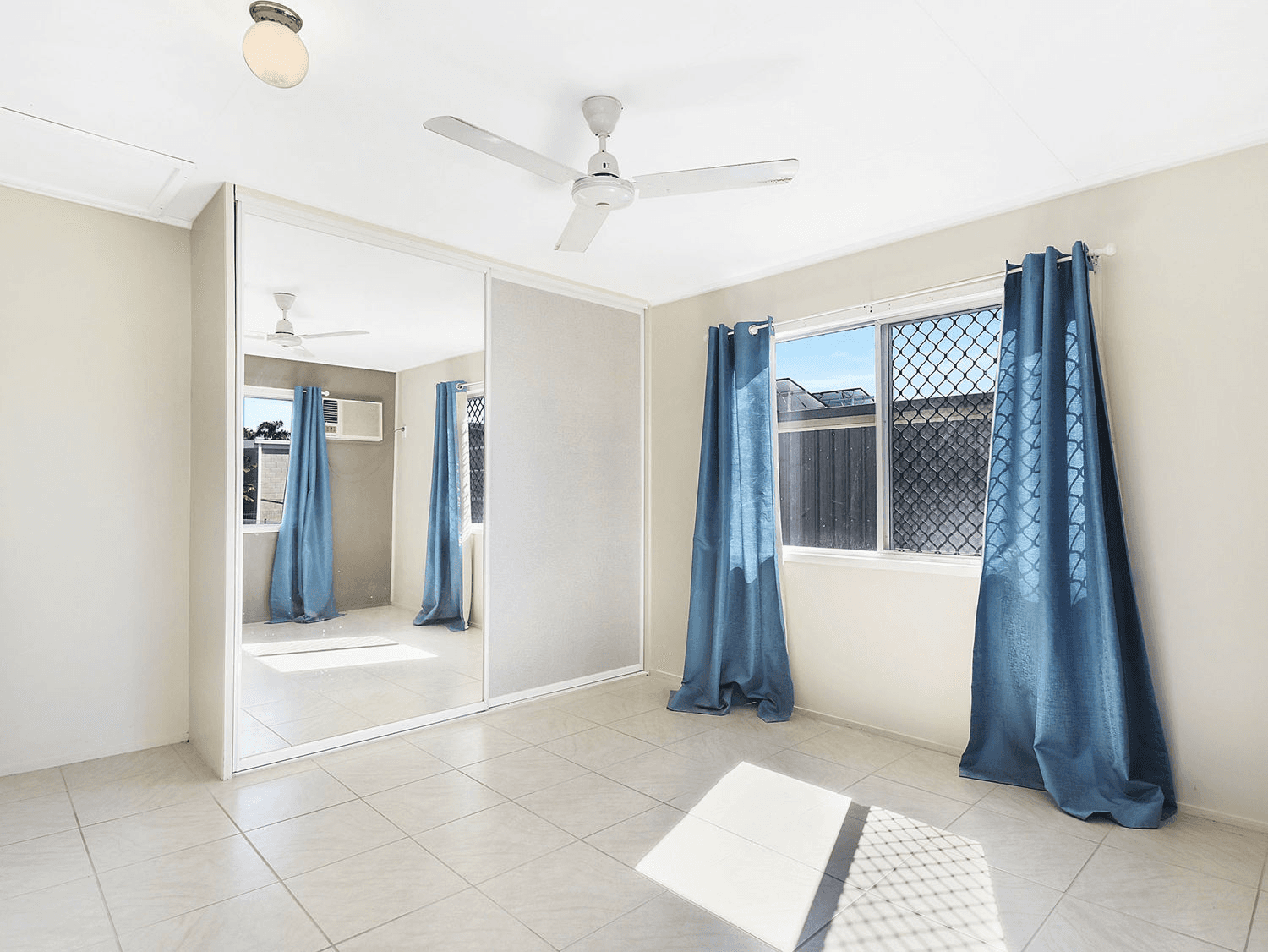 25 Horrie Twiner Street, KEPPEL SANDS, QLD 4702