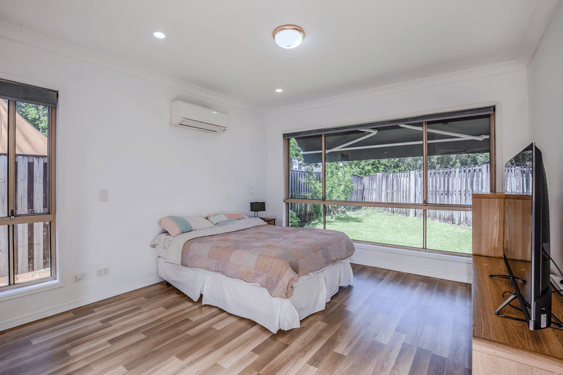 27 Dartmouth Court, VARSITY LAKES, QLD 4227