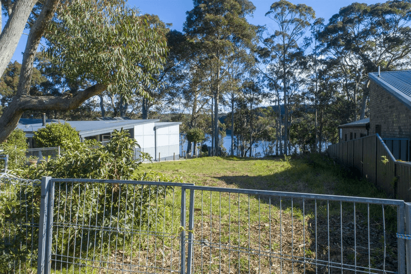 18 James Crescent, Kings Point, NSW 2539