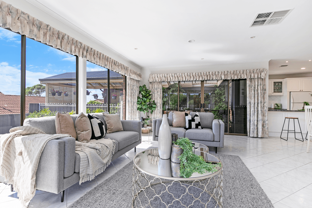 5 Parkeston Court, PARA HILLS, SA 5096