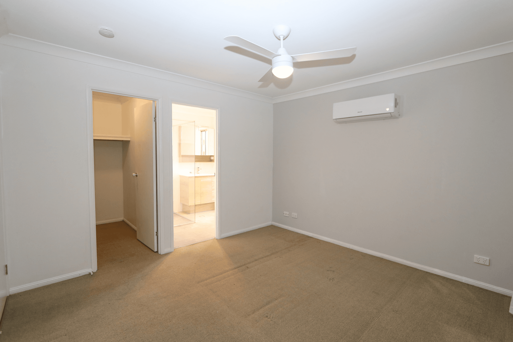 12 Gemini Circuit, MOLENDINAR, QLD 4214