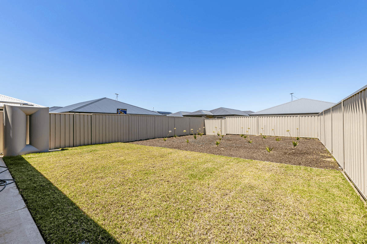 92 Keane Avenue, MUNNO PARA WEST, SA 5115