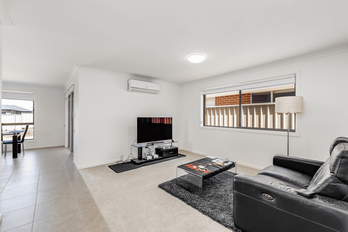 92 Keane Avenue, MUNNO PARA WEST, SA 5115