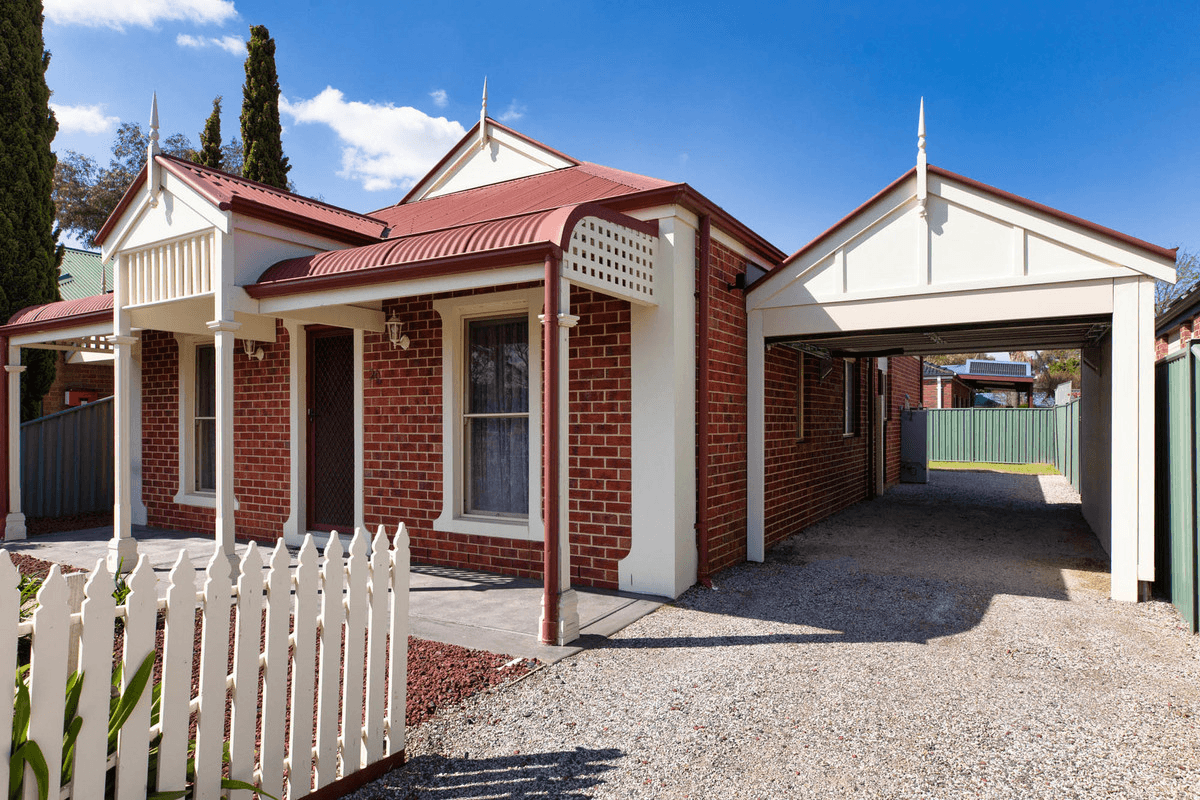 26 Hepburn Way, CAROLINE SPRINGS, VIC 3023