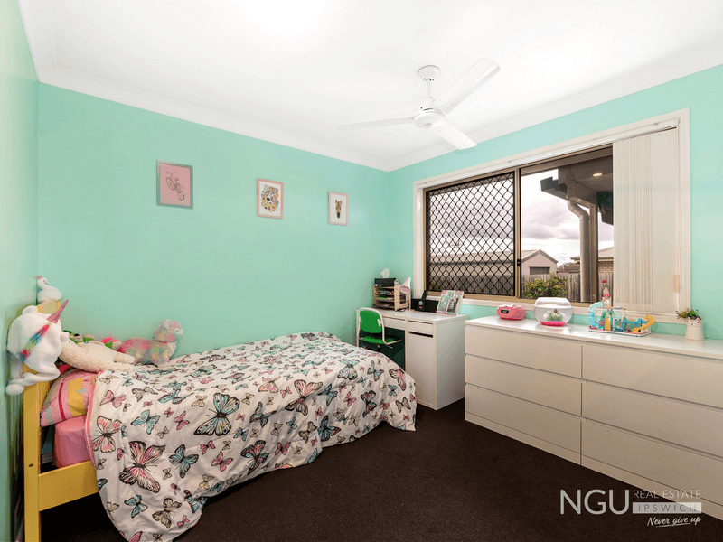 6 Travis Street, Yamanto, QLD 4305