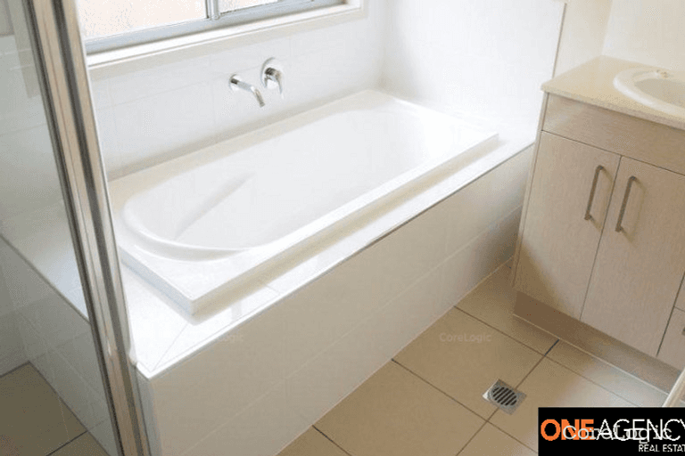 20 Candlebark Circuit, Upper Coomera, QLD 4209