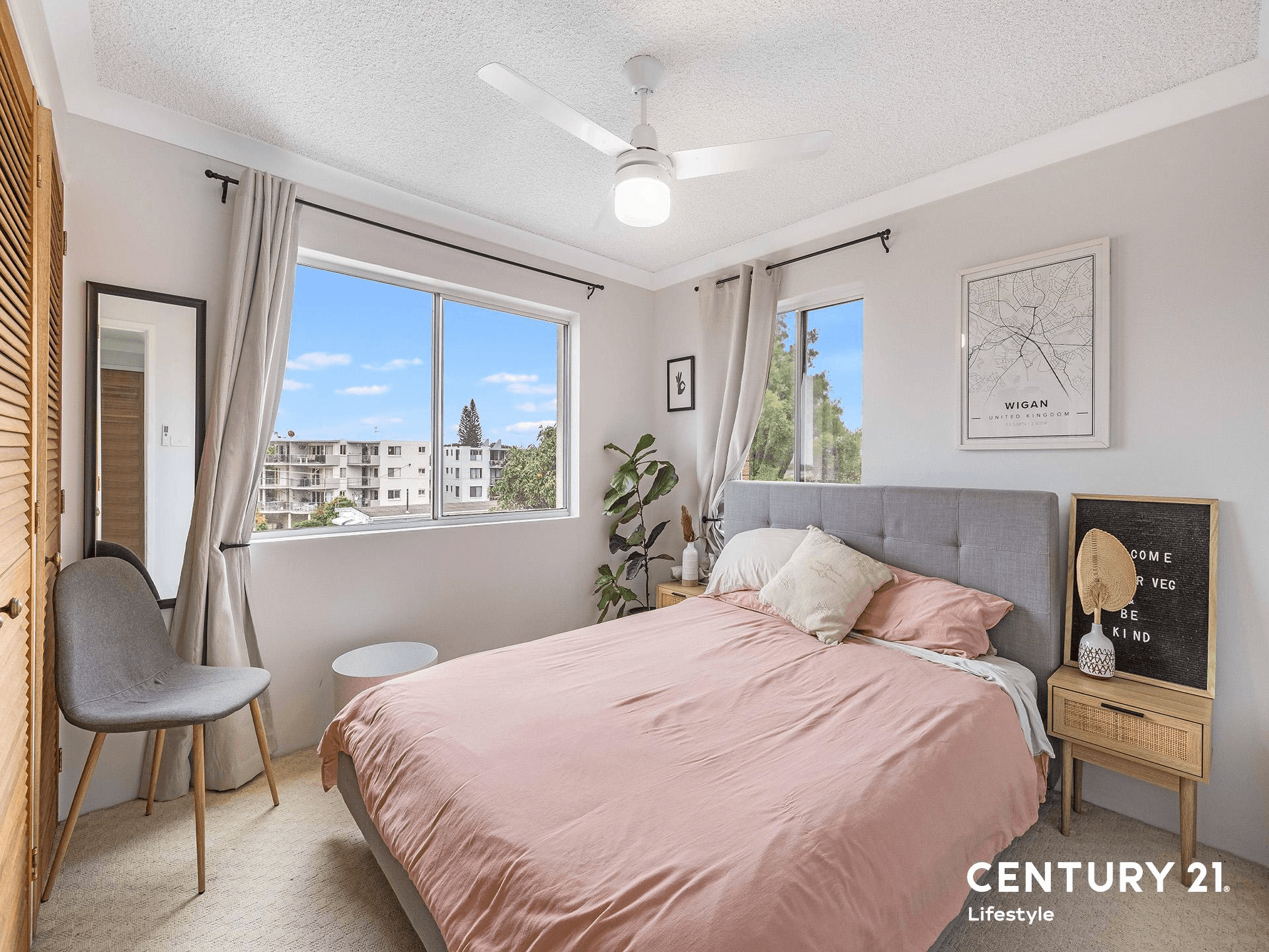 Unit 9 'Sunlit Court' 4 Oxley Street, GOLDEN BEACH, QLD 4551