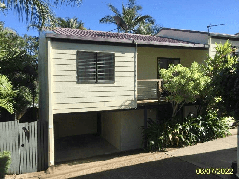 Unit 1/4 Border Dr, Cannonvale, QLD 4802