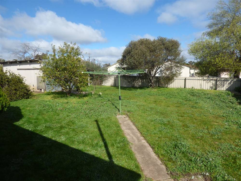 18 Freeland Avenue, STAWELL, VIC 3380