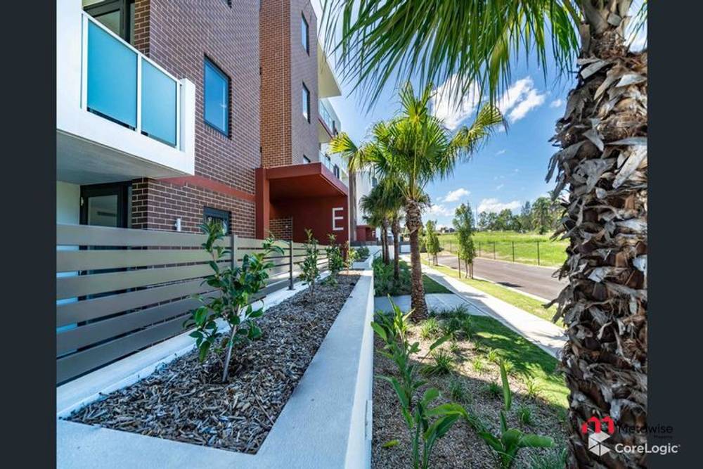 220/1 Herlina Crescent, Rouse Hill, NSW 2155