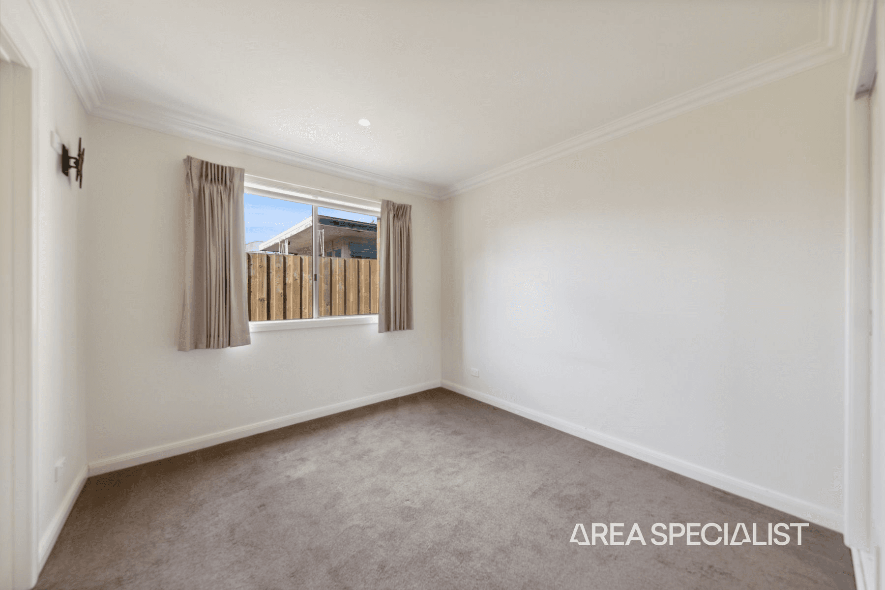 2/341 Rossiter Road, Koo Wee Rup, VIC 3981