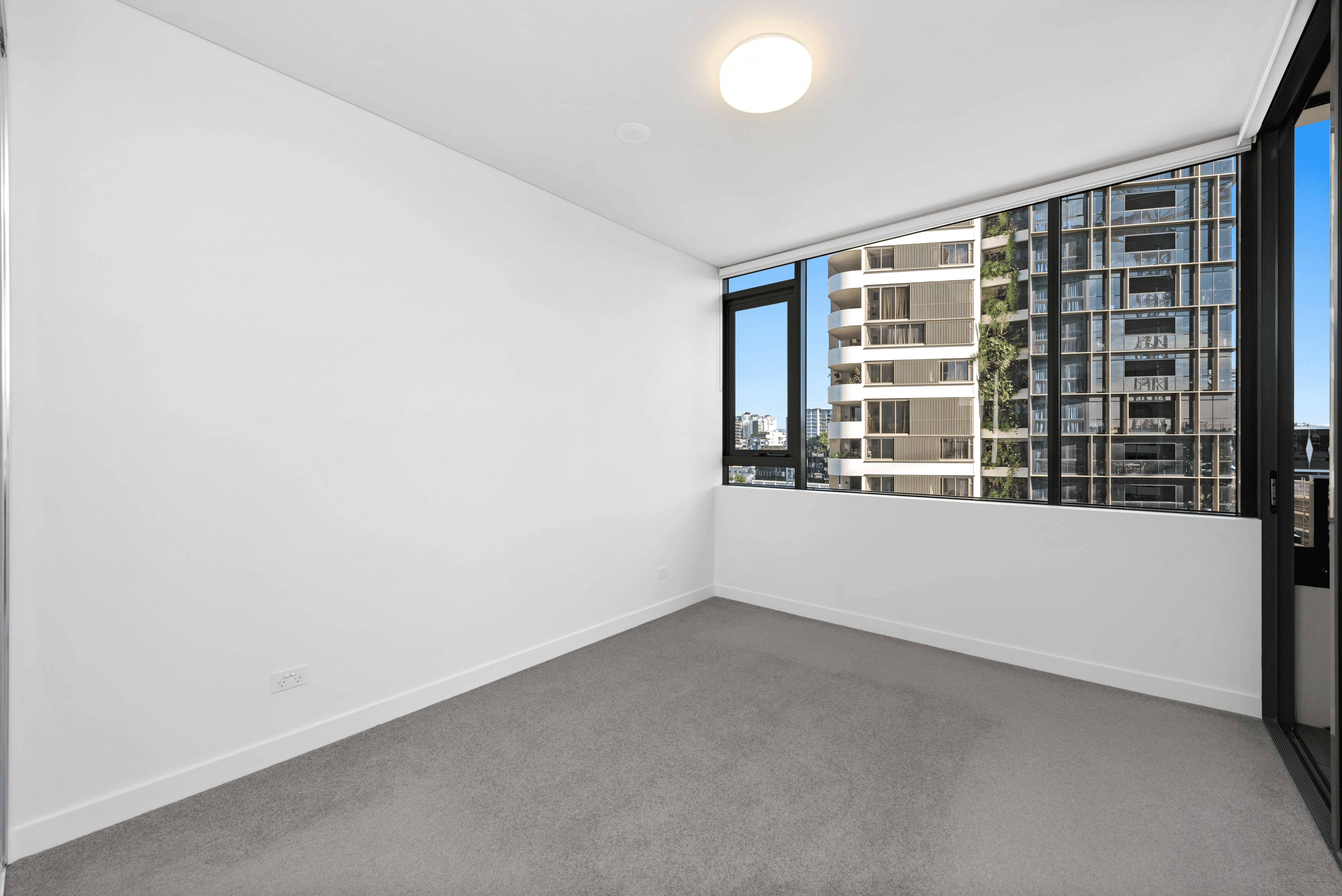 1081/12 Longland Street, NEWSTEAD, QLD 4006