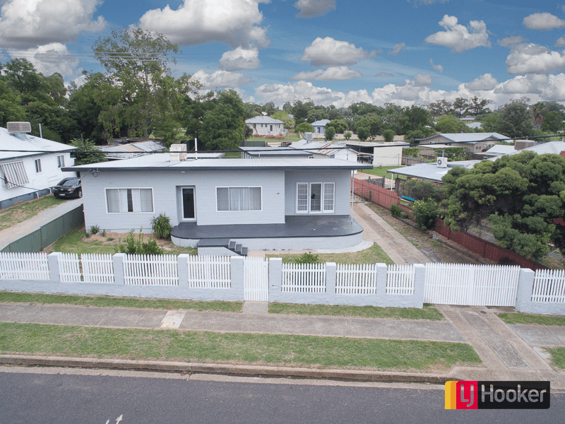 14 Hillvue Road, SOUTH TAMWORTH, NSW 2340