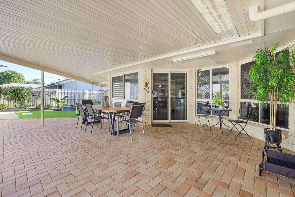 37 Acacia Street, MOORE PARK BEACH, QLD 4670