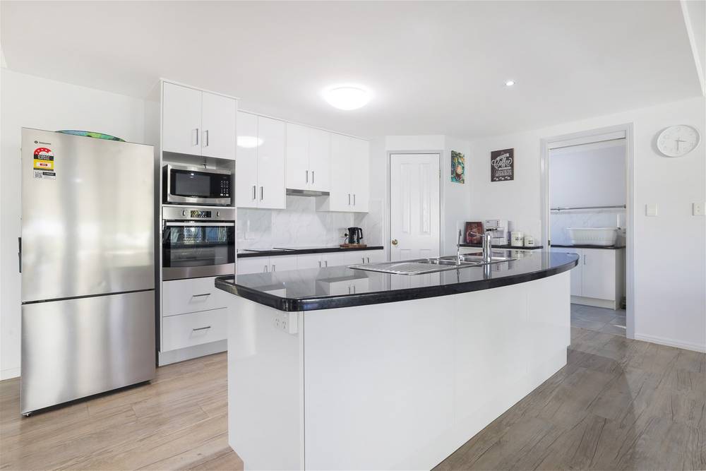 37 Acacia Street, MOORE PARK BEACH, QLD 4670