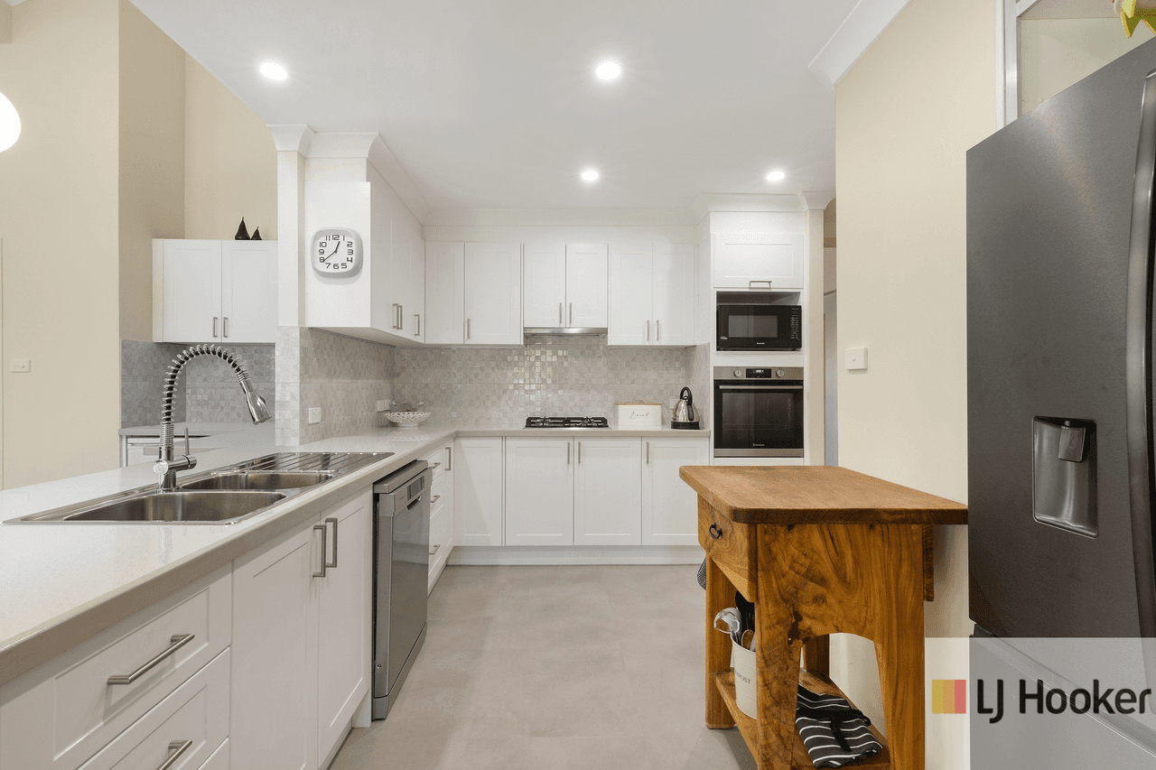 48 Narooma Drive, OCEAN SHORES, NSW 2483