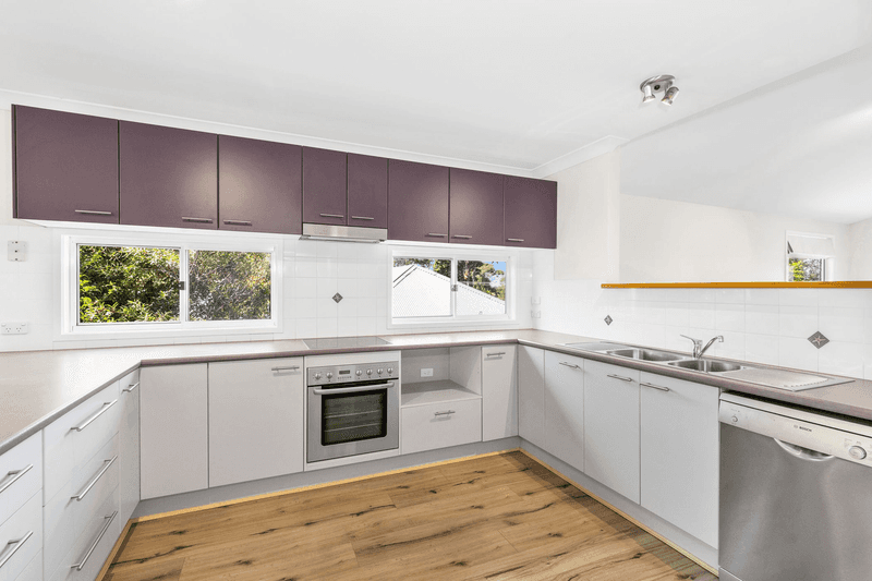 8 Forest Parade, TOMAKIN, NSW 2537