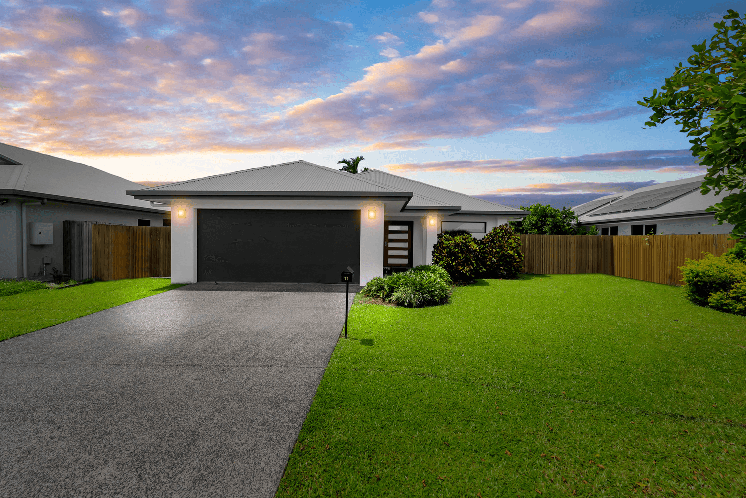 11 Starcke Trail, Smithfield, QLD 4878