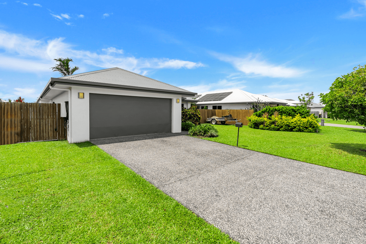 11 Starcke Trail, Smithfield, QLD 4878