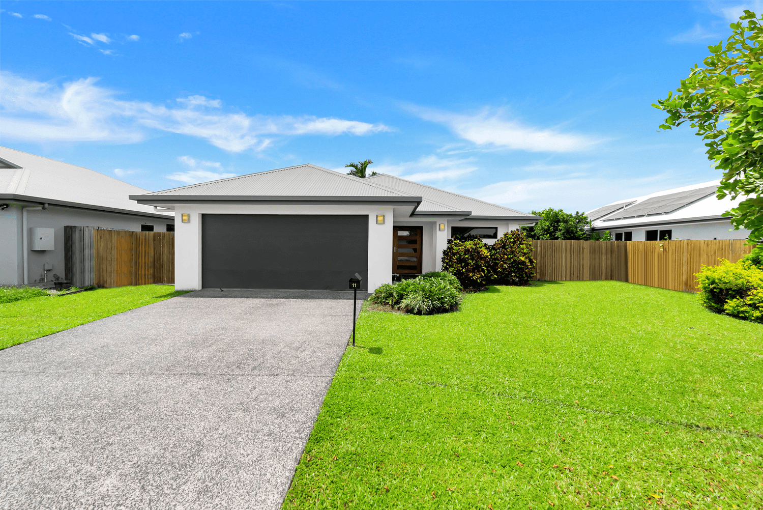 11 Starcke Trail, Smithfield, QLD 4878