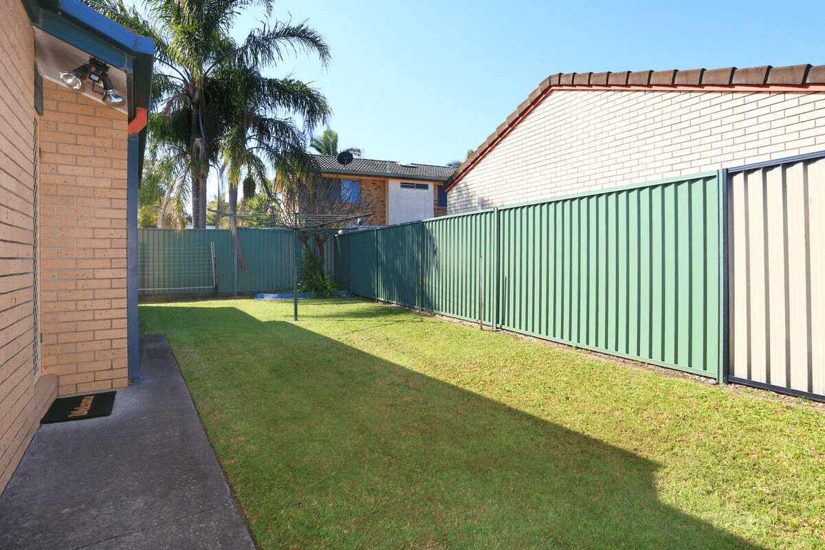 2/23 Crystal Reef Drive, COOMBABAH, QLD 4216
