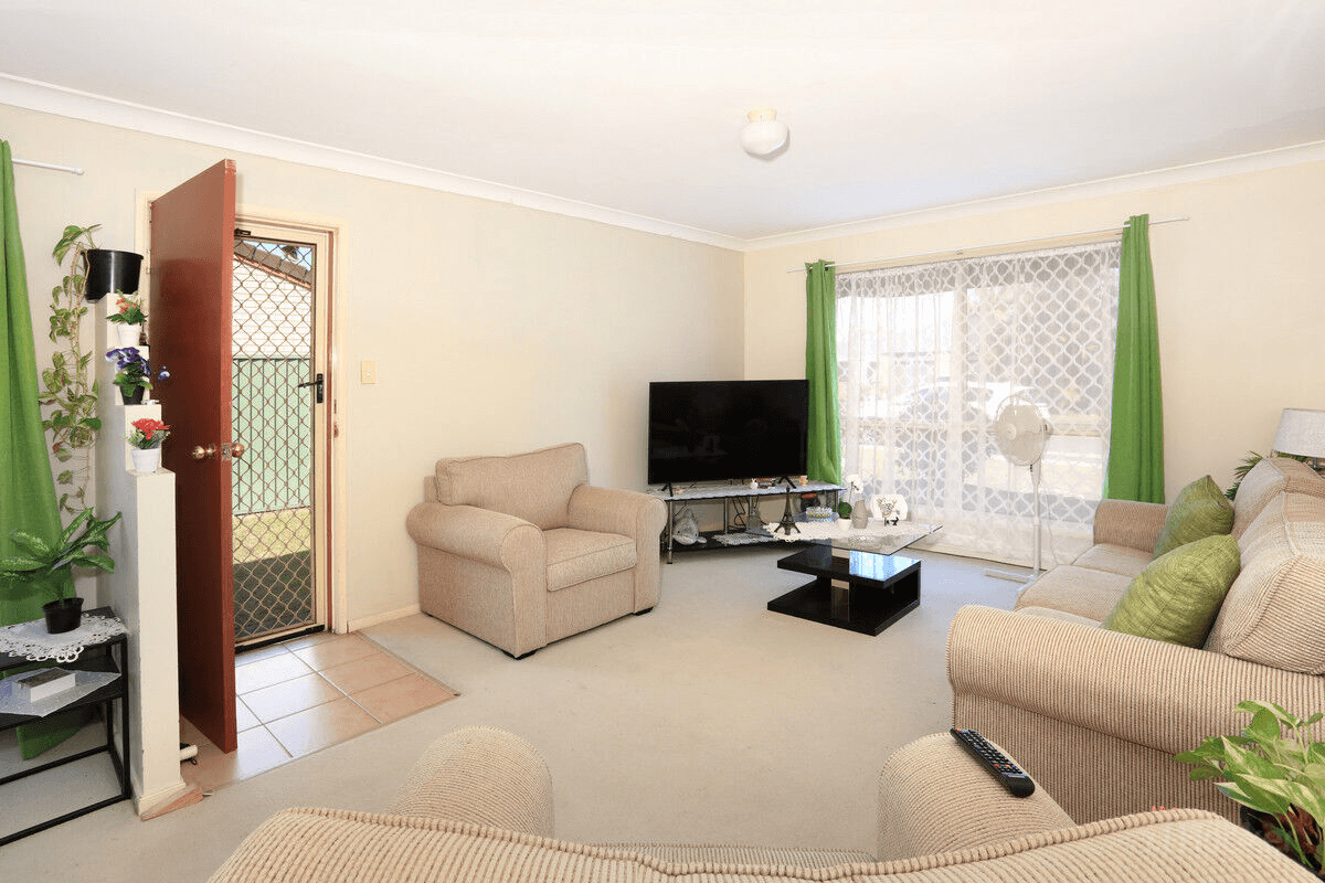 2/23 Crystal Reef Drive, COOMBABAH, QLD 4216
