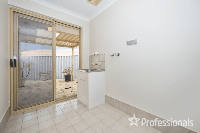 16 Sarre Place, MARANGAROO, WA 6064