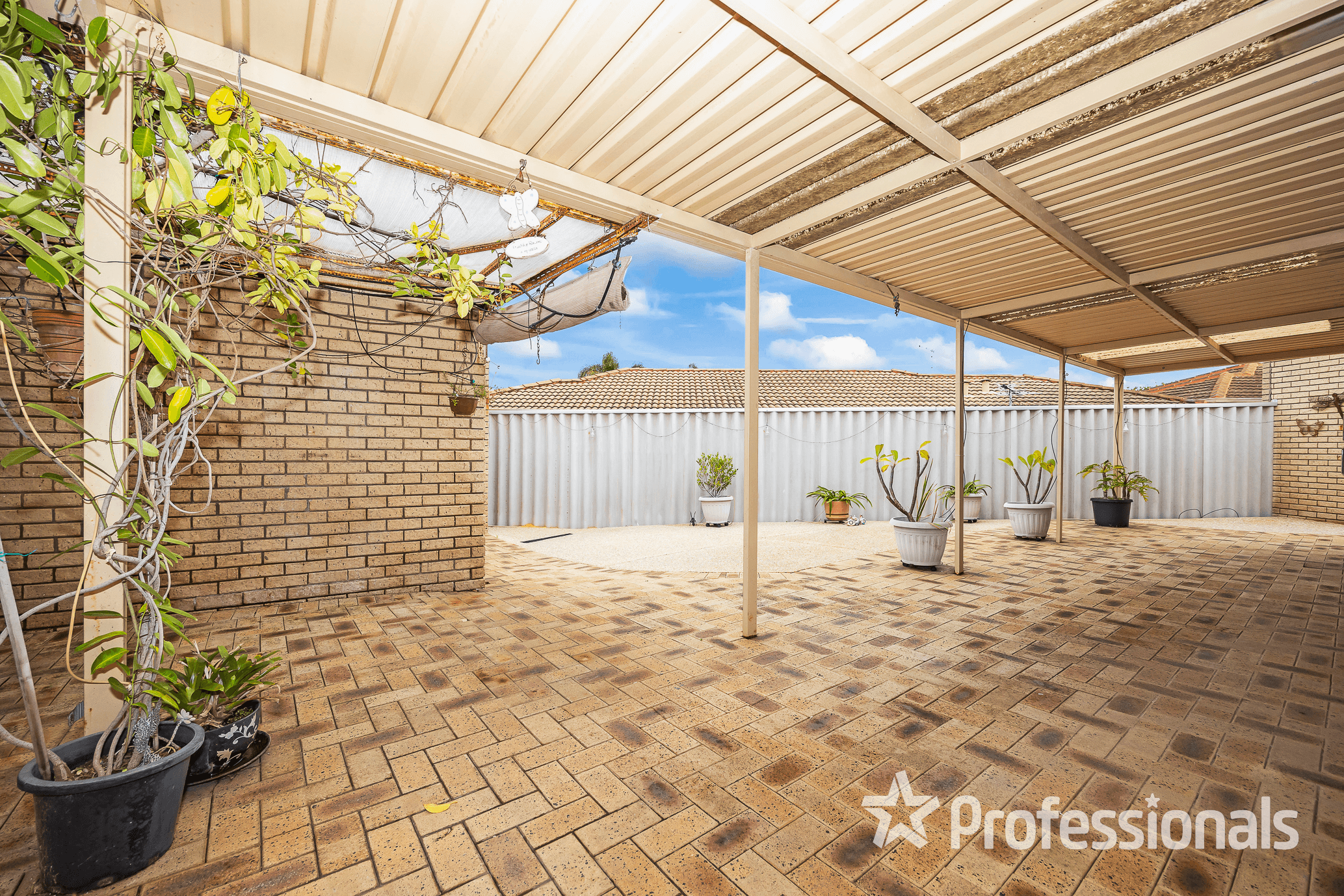 16 Sarre Place, MARANGAROO, WA 6064