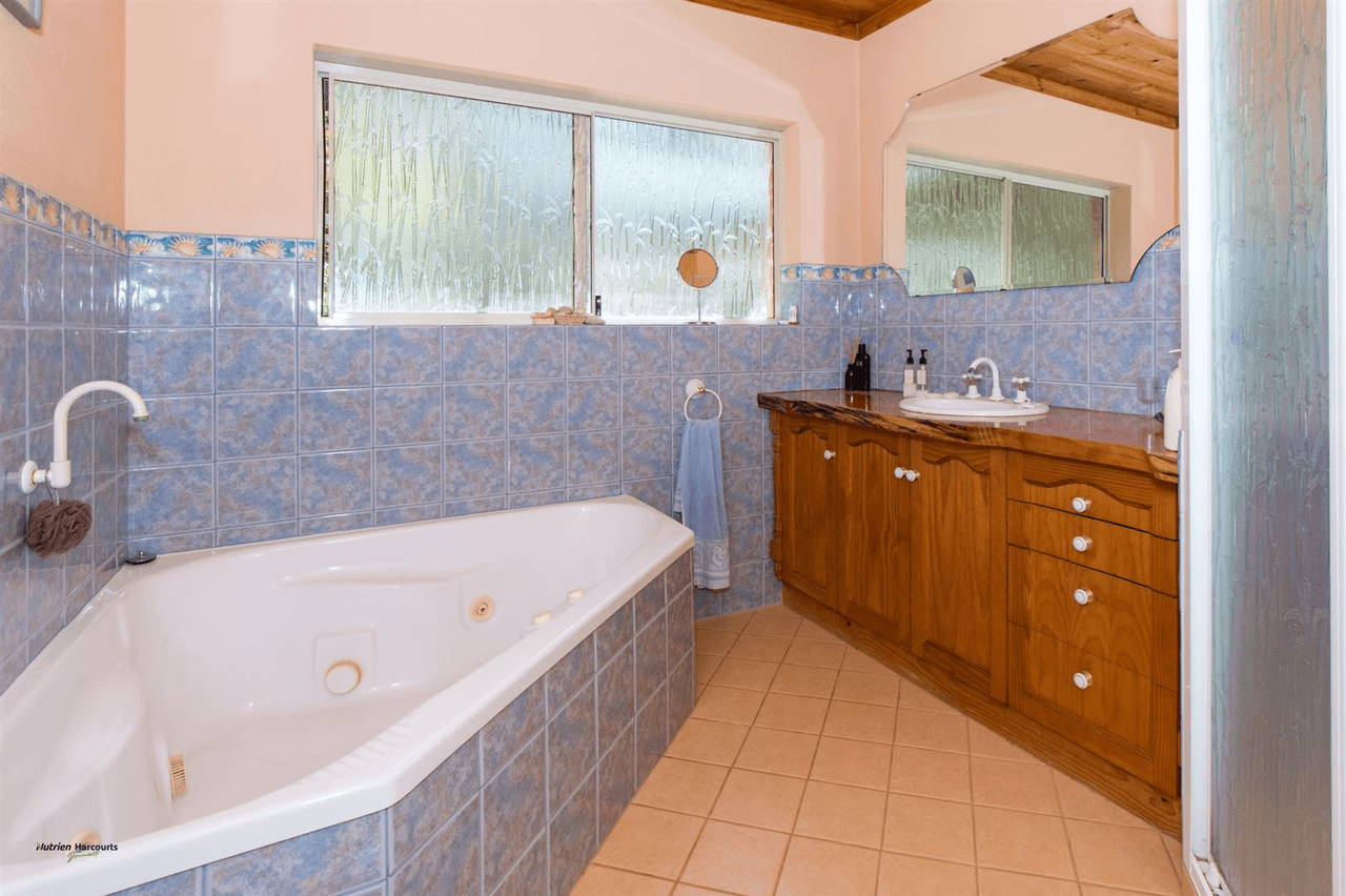 15 Knowles Court, SHADFORTH, WA 6333