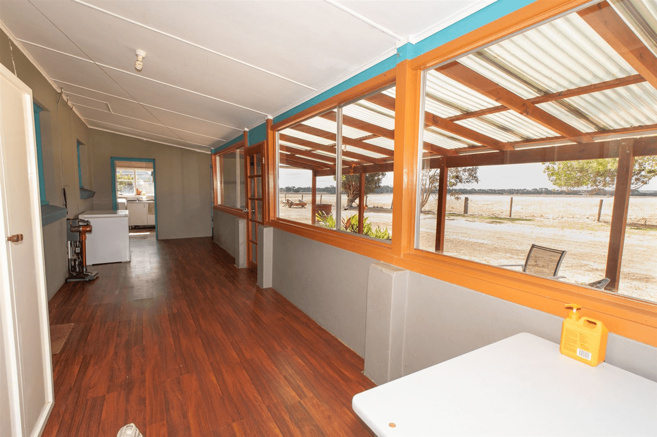 50304 South Coast Highway, ALBANY, WA 6330