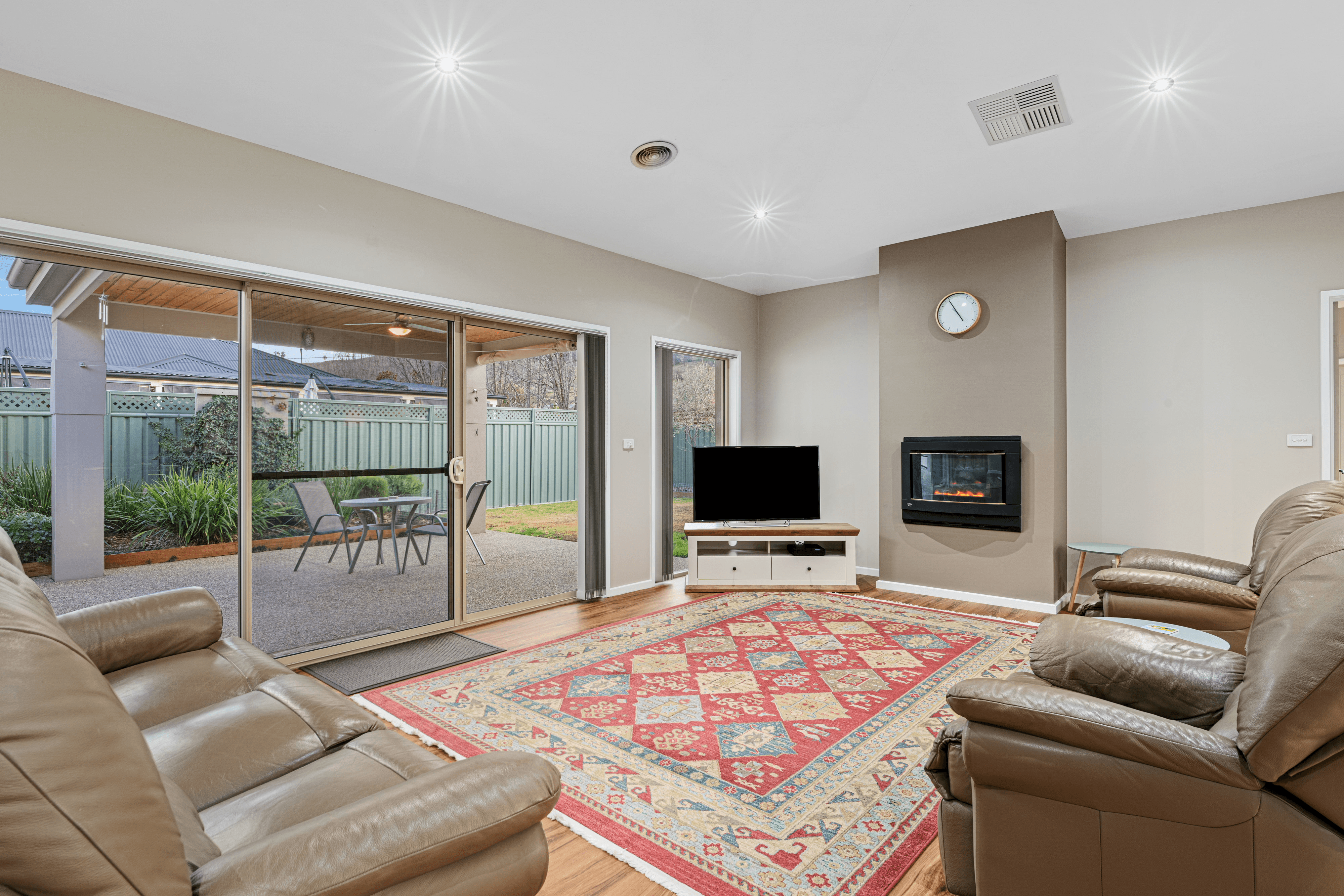 1 Tabitha Court, EAST ALBURY, NSW 2640