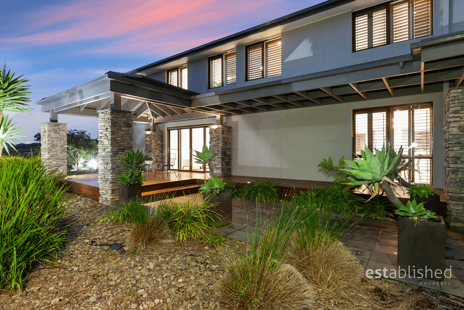 8 Meridian Close, SANCTUARY LAKES, VIC 3030