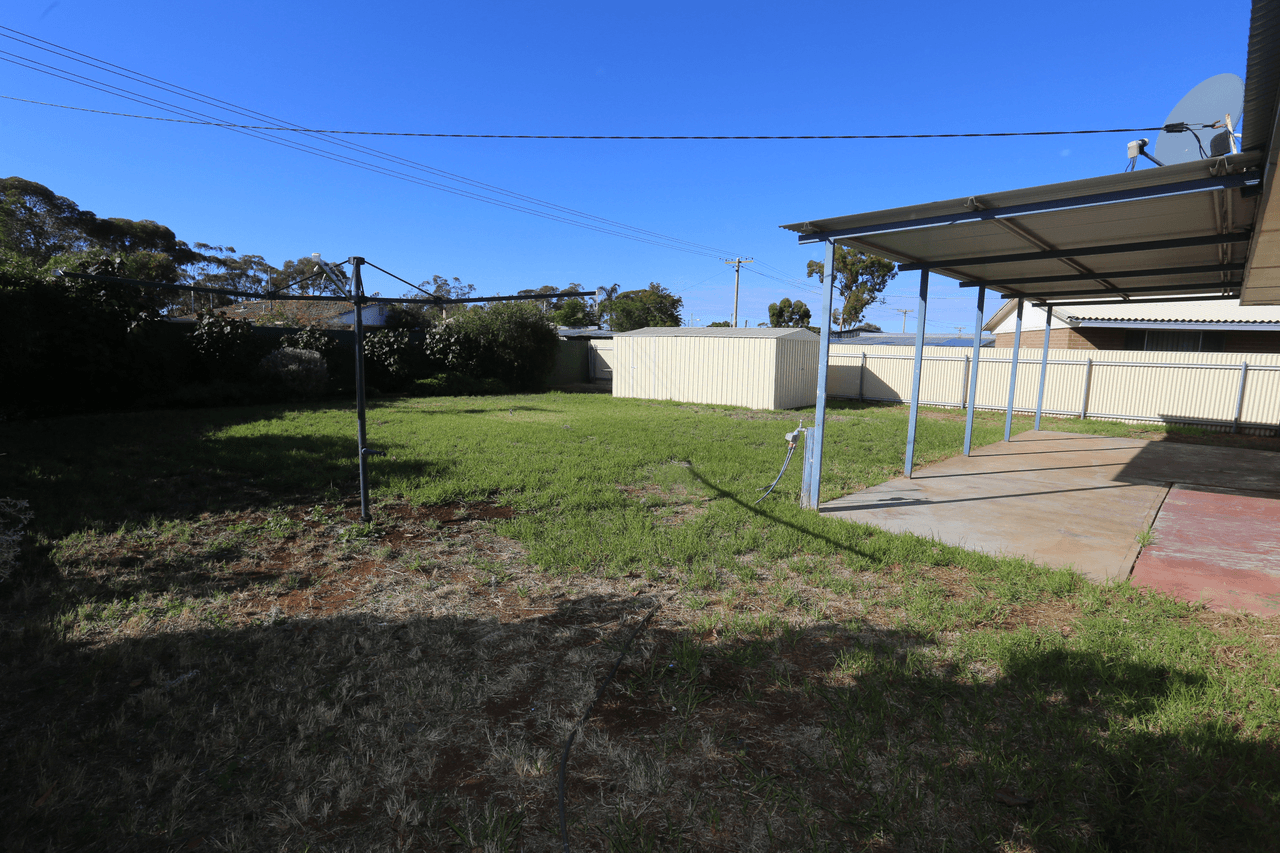 50 Hopbush Street, KAMBALDA WEST, WA 6442