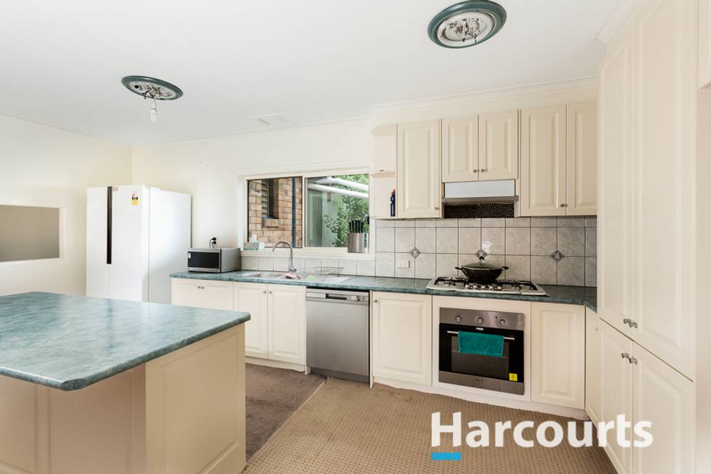 3 Redfern Crescent, EUMEMMERRING, VIC 3177