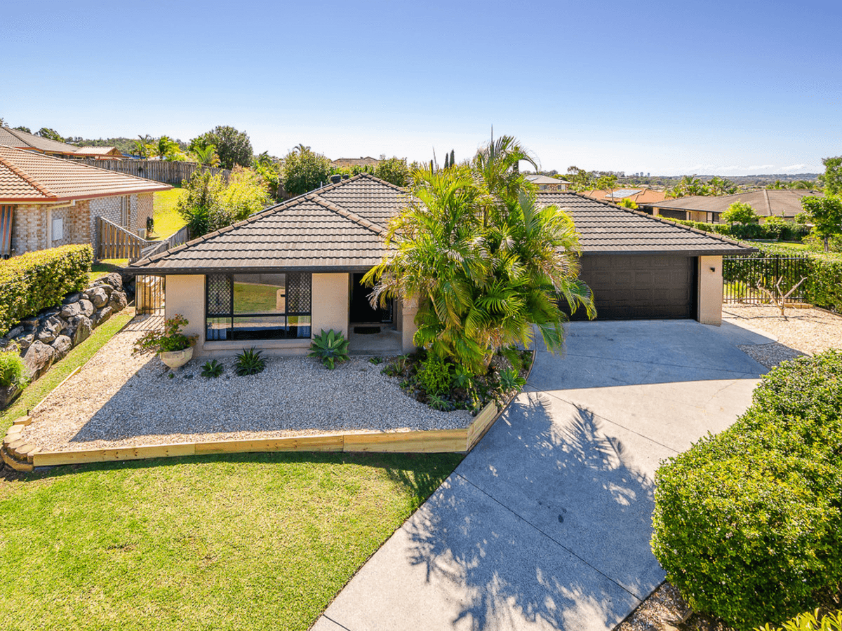 1 Makemo Street, Pacific Pines, QLD 4211