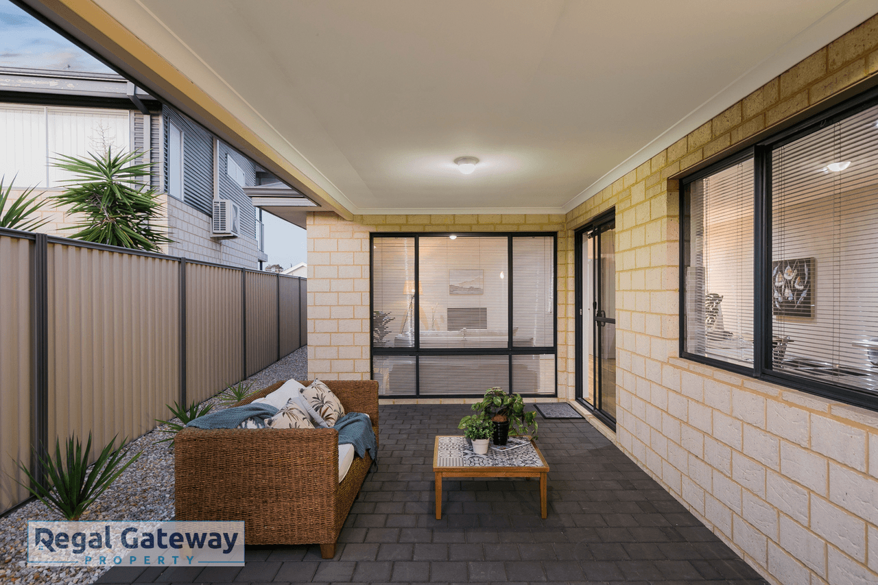 18A Torrey Crescent, AUBIN GROVE, WA 6164