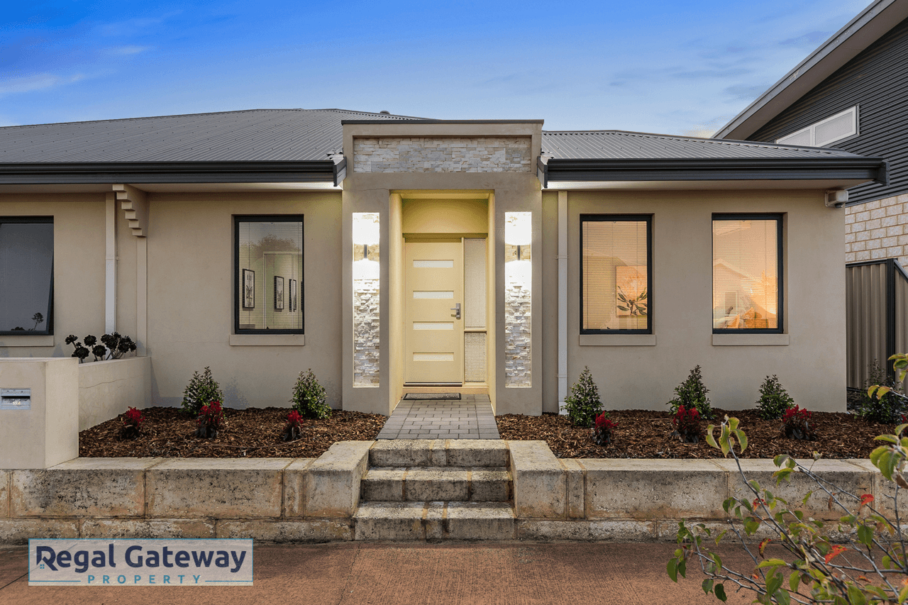 18A Torrey Crescent, AUBIN GROVE, WA 6164