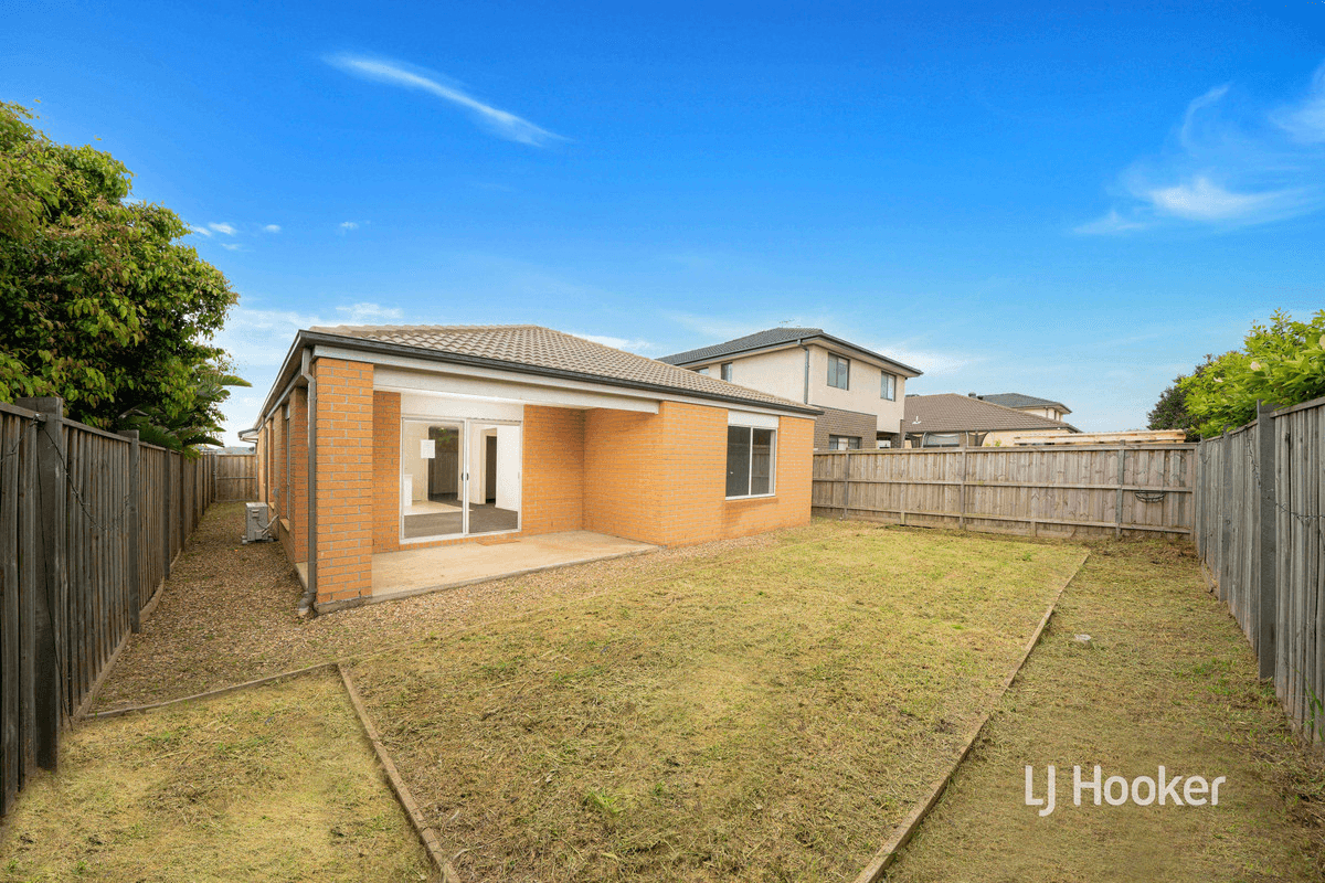 12 Brookside Drive, WYNDHAM VALE, VIC 3024