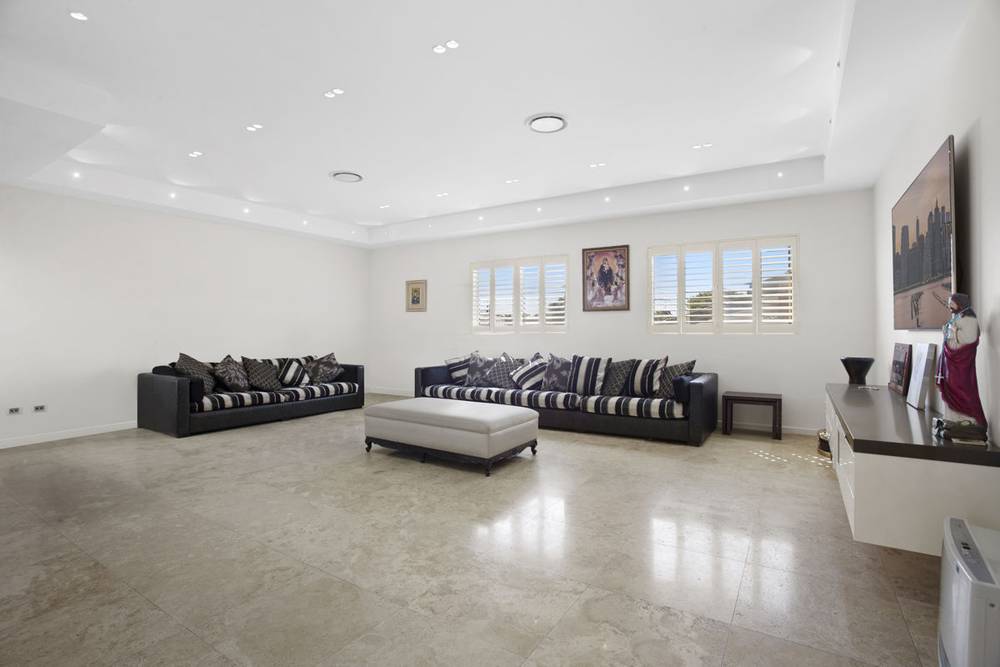 15 Meakin Street, MERRYLANDS, NSW 2160
