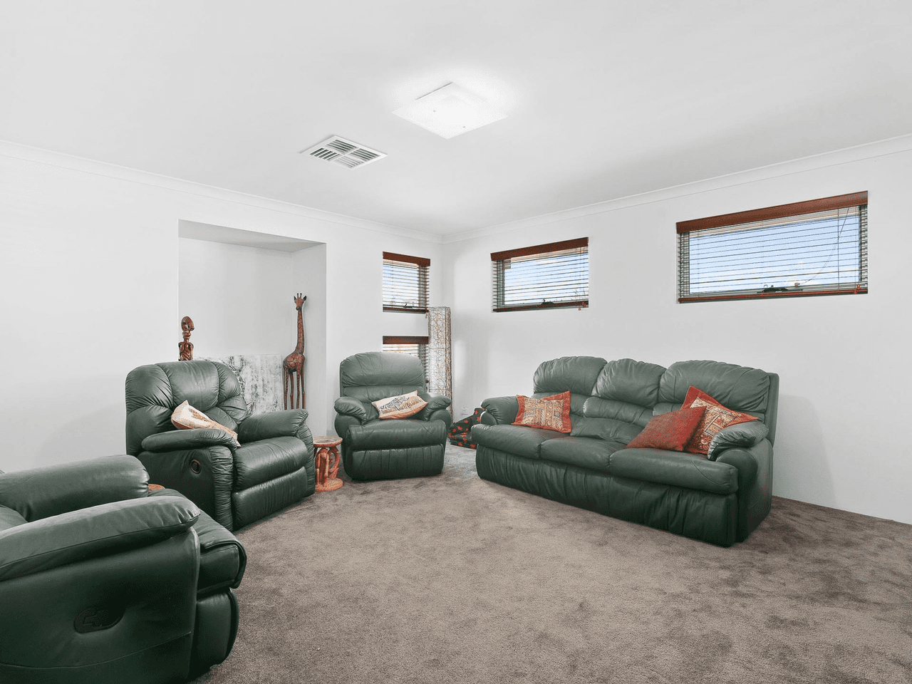 2 Moonraker Road, JINDALEE, WA 6036