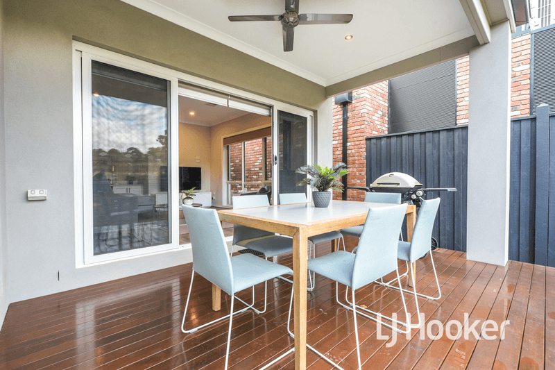 22  Lyall Road, BERWICK, VIC 3806