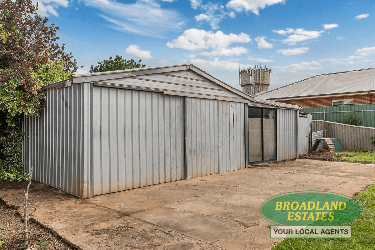 28 Jackson Avenue, STRATHALBYN, SA 5255