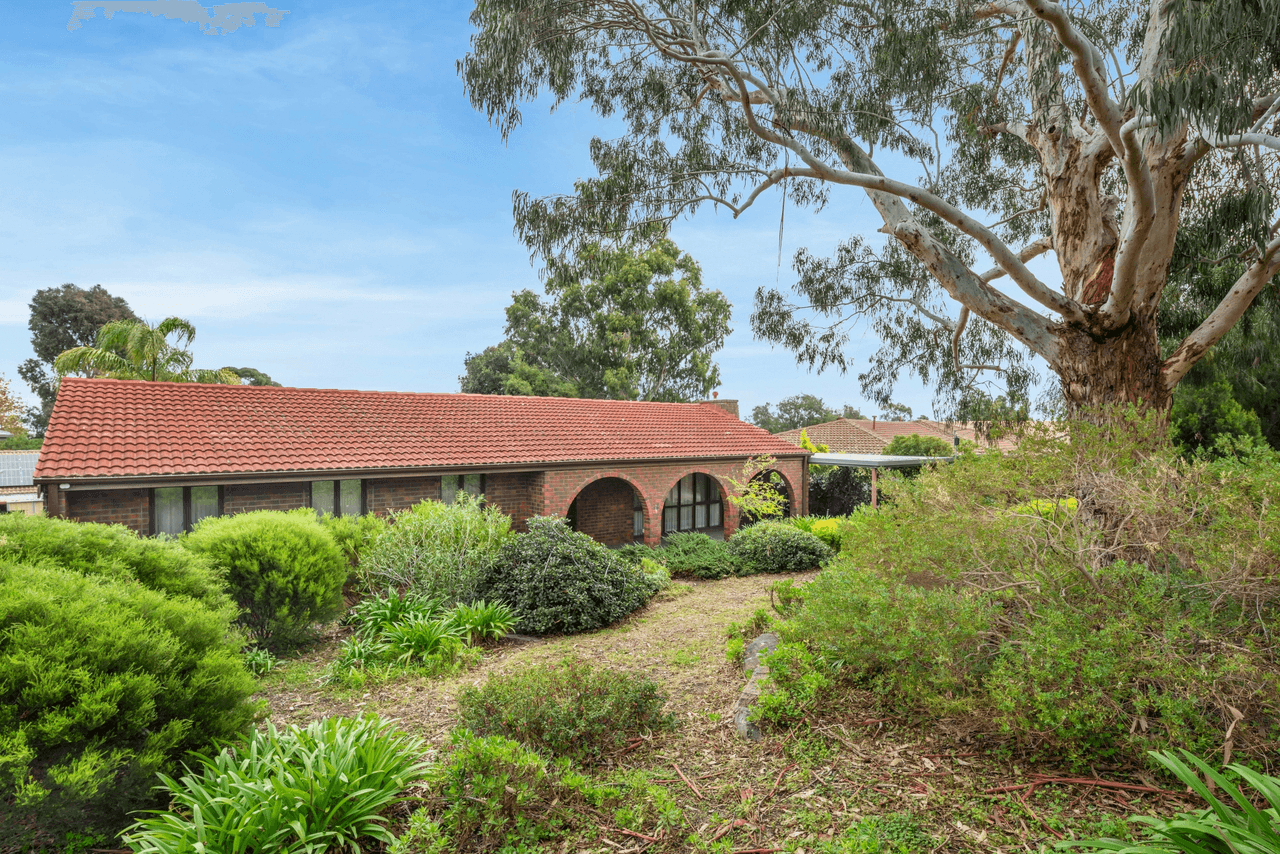 30 Oakridge Road, Aberfoyle Park, SA 5159