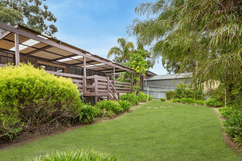 30 Oakridge Road, Aberfoyle Park, SA 5159