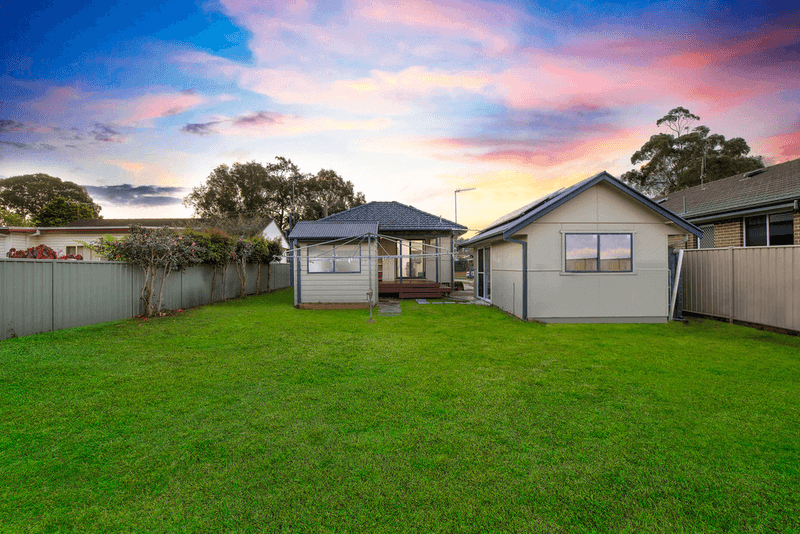 21 Pratley Street, WOY WOY, NSW 2256