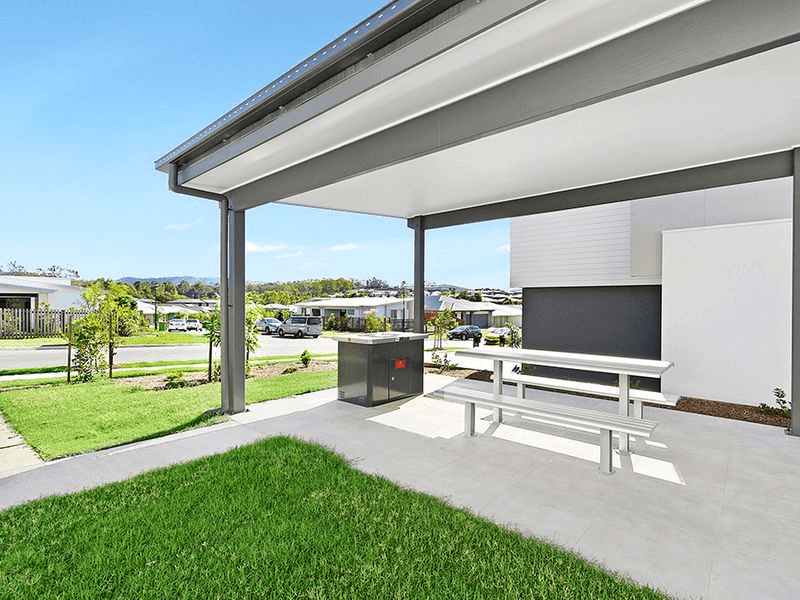 1/30 Salzburg Rd, PIMPAMA, QLD 4209